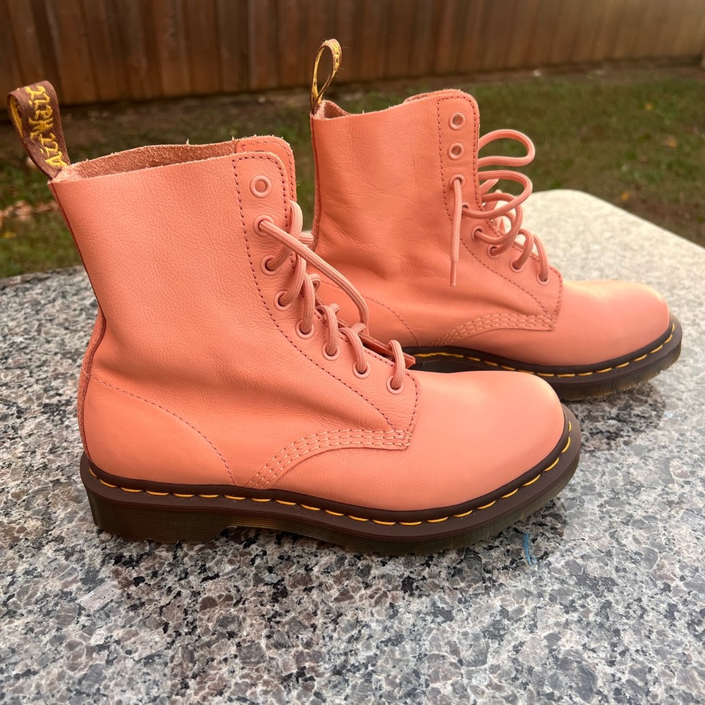 Dr. Martens 1460 PASCAL VIRGINIA LEATHER LACE UP BOOTS